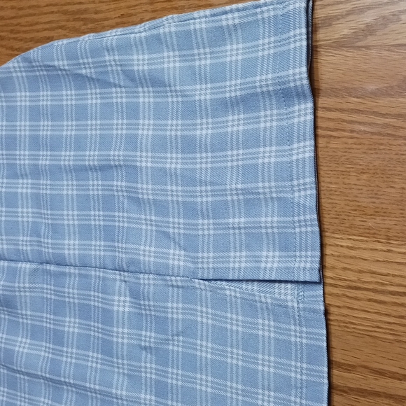 Shein Blue White Boxed Color Extra Large Zip closure Breathable Slits in front - Picture 3 of 4